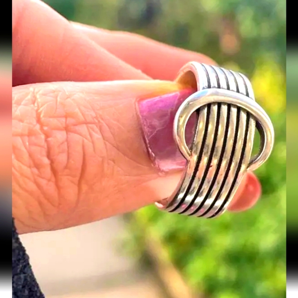 RETRO RING - Picture 1 of 6
